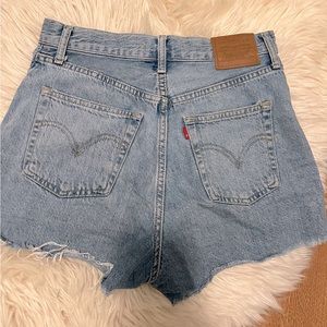 Levis ribcage short size 28